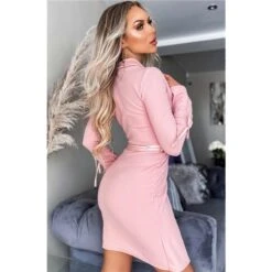 Kleid In Wickel-Optik Mit Trompetenärmeln Und Gürtel Altrosa -Look Motto Verkäufe kleid in wickel optik mit trompetenaermeln und guertel altrosa5